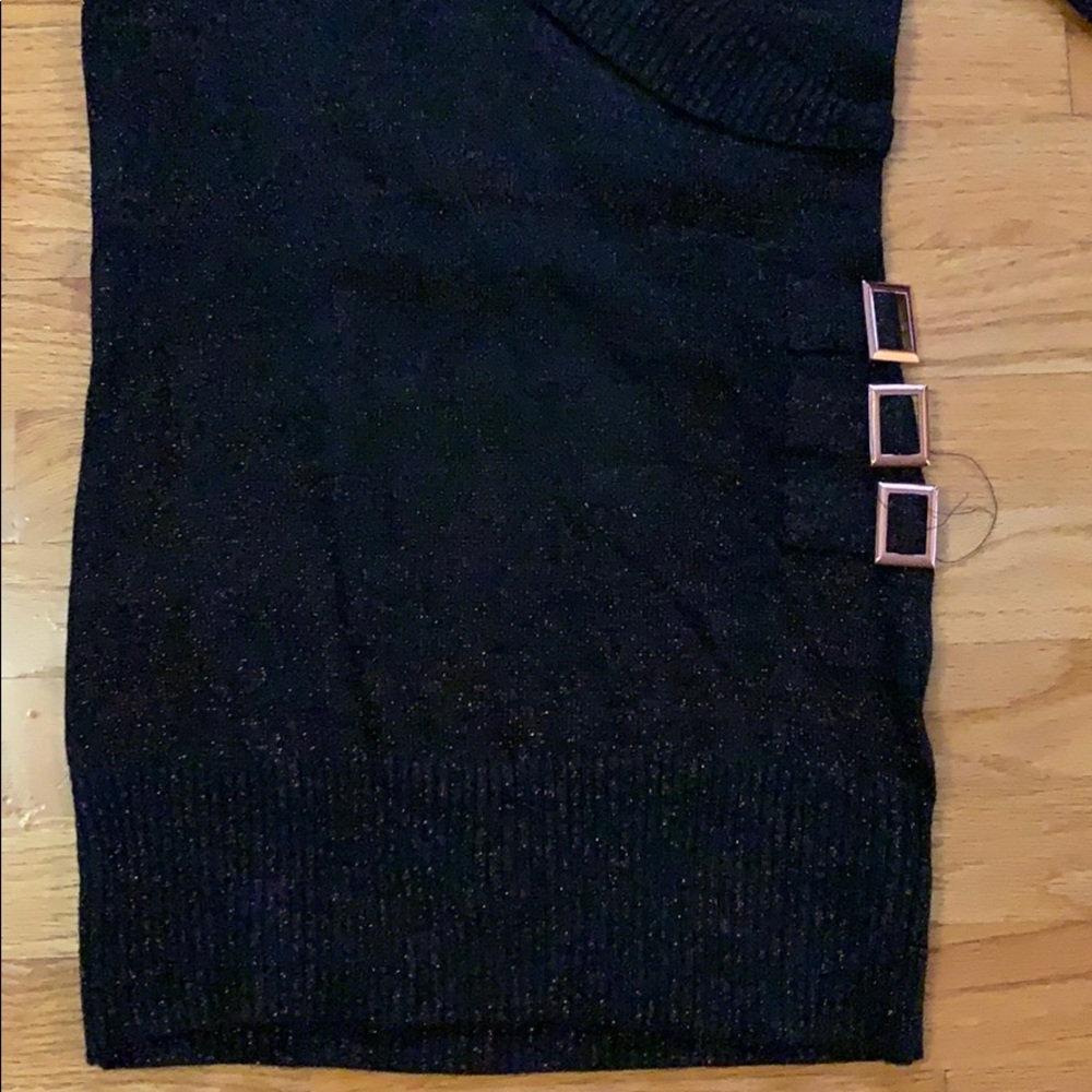 Sweater. - Picture 3 of 4